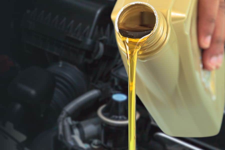 berapa liter oli innova bensin