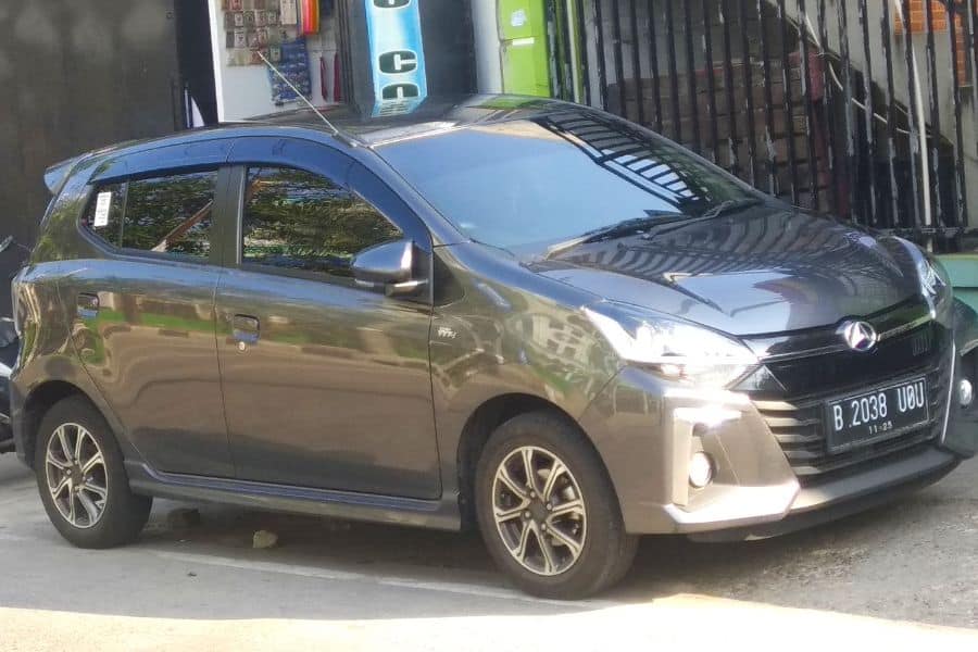 mobil matic bekas dibawah 100 juta