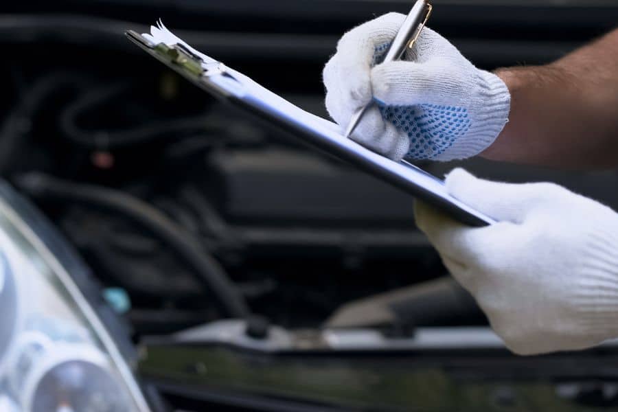 proses inspeksi mobil bekas
