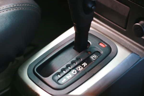 perbedaan mobil matic biasa dan cvt