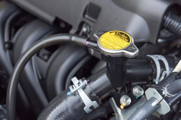 fungsi utama tutup radiator