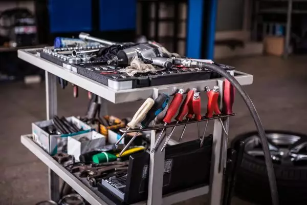 special service tools adalah