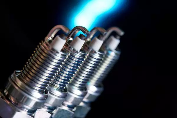 spark plug adalah