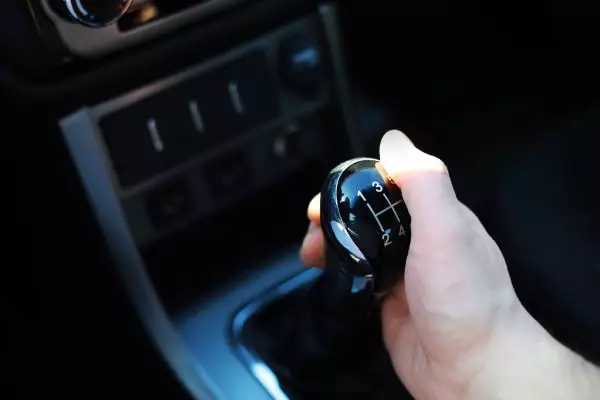 mobil transmisi manual