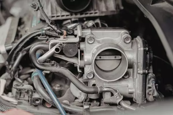 fungsi throttle body pada mobil