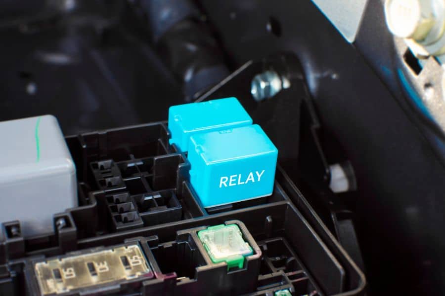 fungsi relay pada mobil